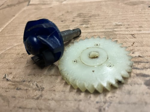 Derby gpr 125 water pump